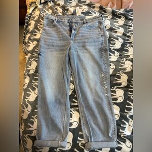 American Eagle Mom Jean